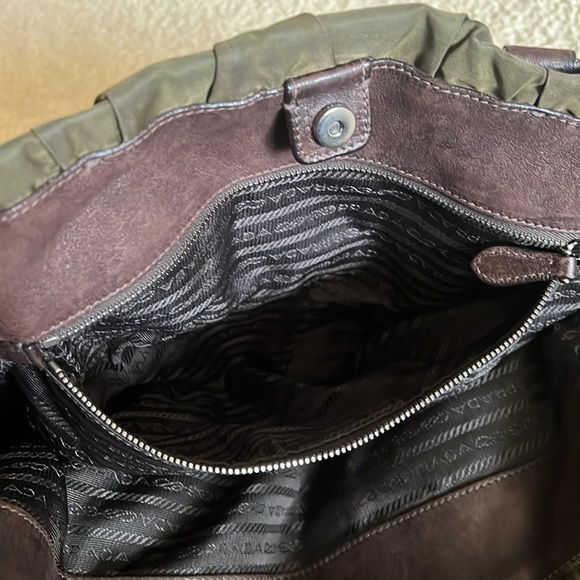 Prada Large Gaufre Tessuto Nylon Tote - Picture 9 of 17